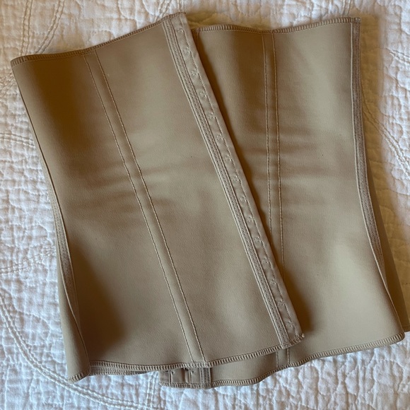 Squeem - Picture 7 of 7